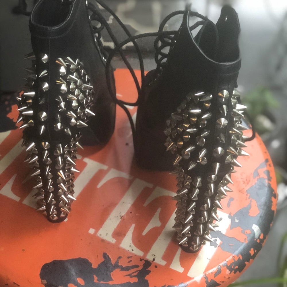 Spiked ankle boots